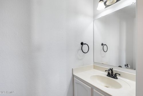 1944 Behrend Dr, Phoenix AZ 85027-3834 exterior