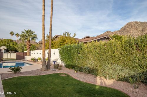 7333 22nd Pl, Phoenix AZ  85020-4708 exterior