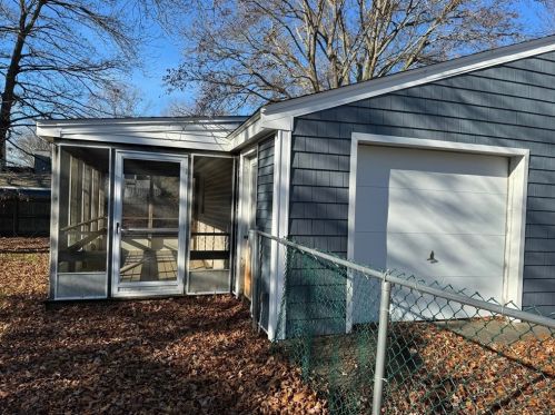 1307 Washington St, Braintree MA 02184-8623 exterior