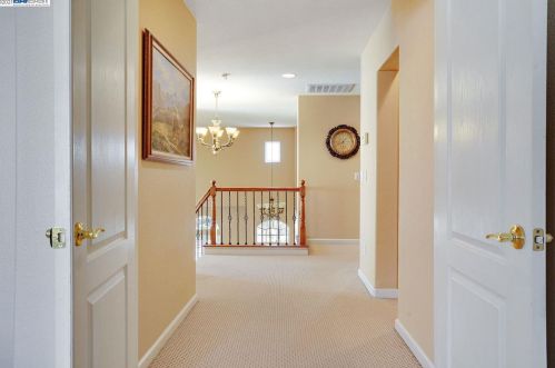 2349 Pacifica Ct, San Leandro CA 94577 exterior