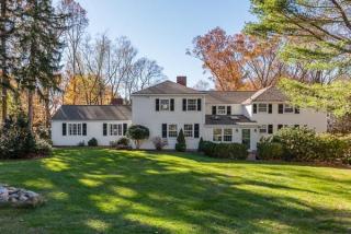 31 Channing Rd, Dedham MA  02026-5604 exterior