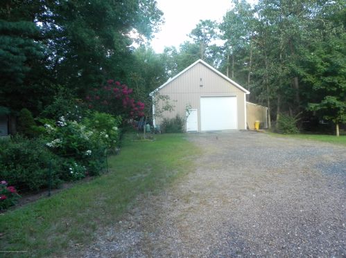 137 Jackson Ml Rd, Jackson Twp NJ 08527-4447 exterior