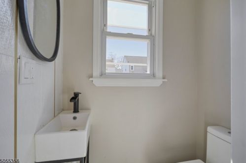 19 Elmwood Ave, Belleville NJ  07109-2306 exterior