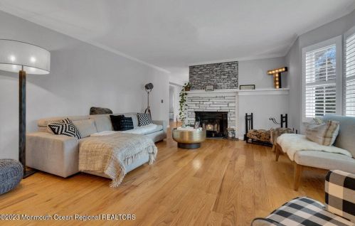 130 Rumson Pl, Little Silver NJ  07739-1044 exterior