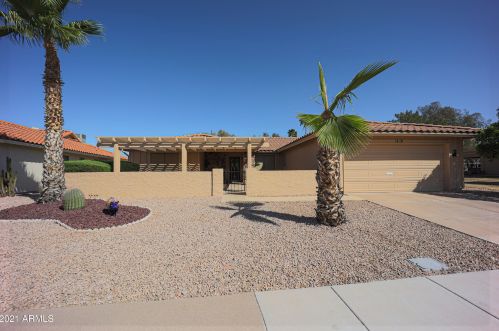 1420 Leisure World, Mesa, AZ 85206-2302