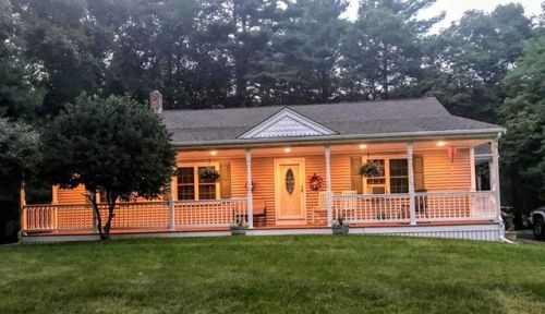 20 Wynnwood Cir, East Bridgewater, MA 02324-2380