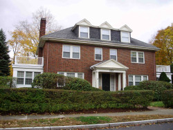 110 Woodward St, Newton, MA 02461-1313