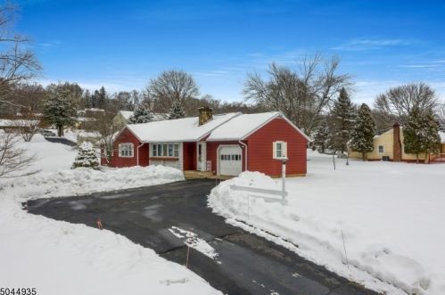 1 Elmhurst Rd, Milford NJ 08848-1506 exterior