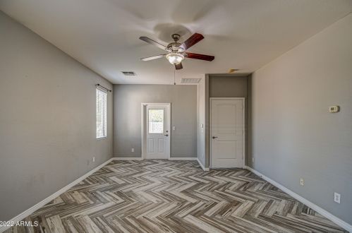 4217 73 Dr, Phoenix AZ 85033-2512 exterior