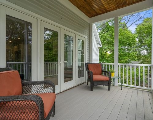 8 Clemmons St, Southborough MA  01772-1314 exterior