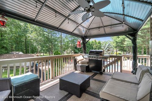 21 Tuscany Dr, Jackson Twp NJ 08527-3168 exterior