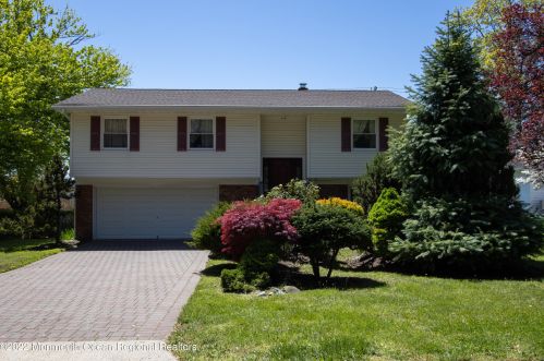 188 Riverview Ave, Little Silver NJ  07739-1544 exterior