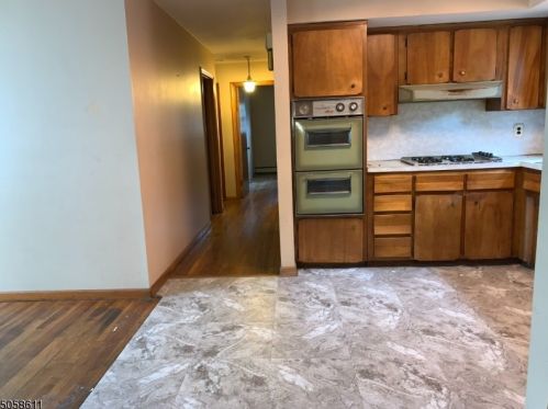 51 Laurel Ave, Kearny NJ 07032-1707 exterior