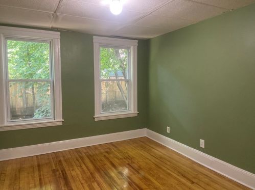 2 Montague St, Worcester MA 01603-3125 exterior