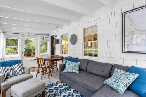 1340 Main St, Chatham MA  02633-2757 exterior