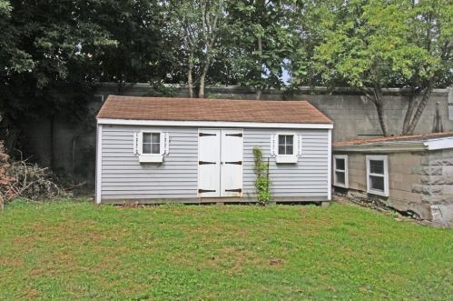 75 Branch St, Fall River MA  02721-2804 exterior