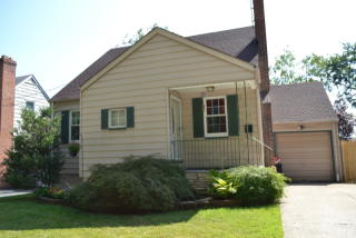 57 Parkside Dr, Belleville, NJ 07109-1602