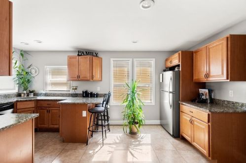 66 Haskell St, Fall River MA 02720 exterior