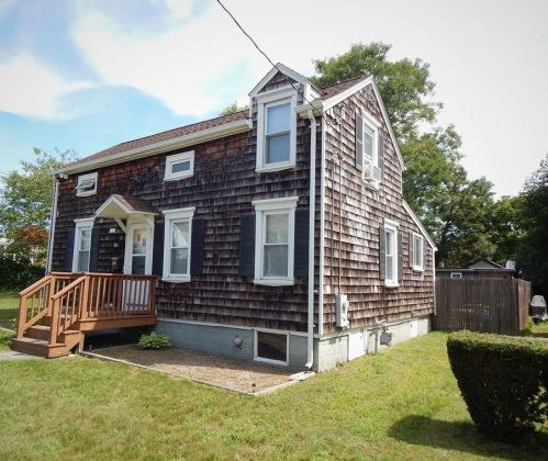 156 Maywood St, New Bedford, MA 02745-5146
