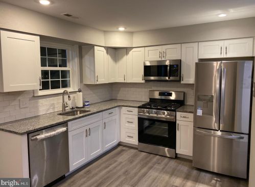 219 Balin Ct, West Deptford NJ  08051-2216 exterior