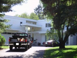 12 Drumlin Rd, Newton, MA 02459-2807