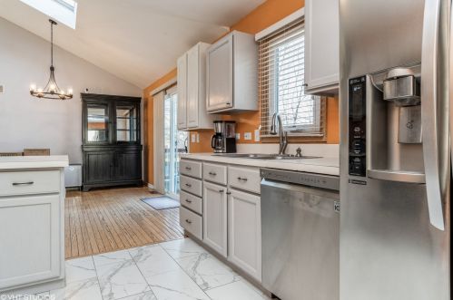 318 Blackfoot Dr, Lemont IL 60490-5524 exterior