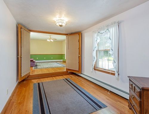 1626 Main St, Leicester MA 01524-1917 exterior