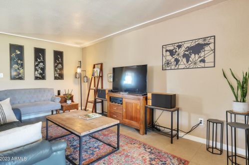 1901 45th St, Phoenix AZ  85008-4105 exterior