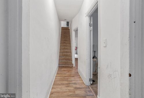 61 Hopkins St, West Deptford NJ  08096-2438 exterior