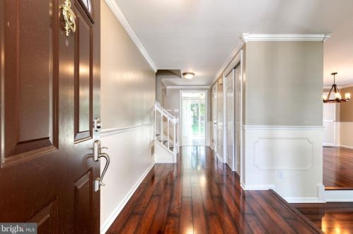 6645 Windsor Ct, Columbia MD 21044-4147 exterior