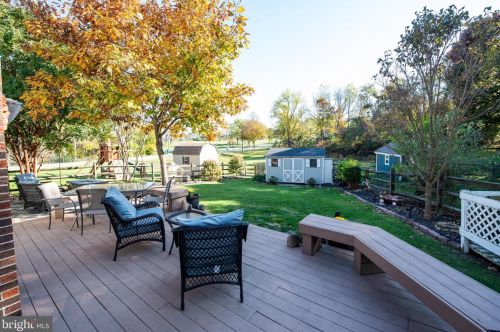 6605 Windsor Ct, Columbia MD 21044-4102 exterior