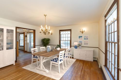 27 Huettner Rd, Falmouth MA 02543-1508 exterior