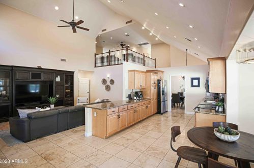 902 Claremont St, Phoenix AZ  85013-1360 exterior