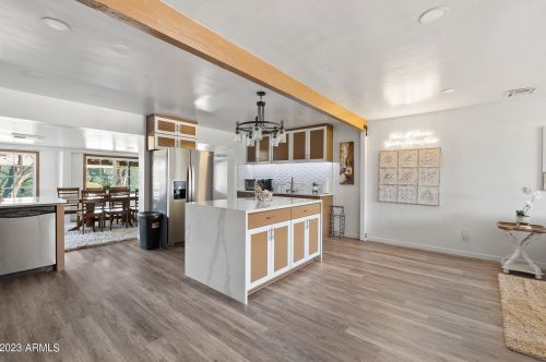 2152 Clarendon Ave, Phoenix AZ 85033-4120 exterior