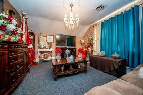 328 Broadway, Fall River MA 02724-2903 exterior