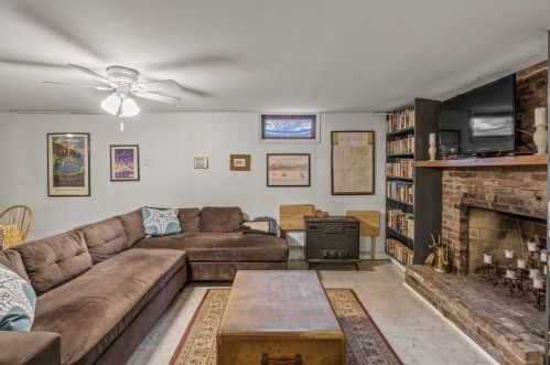 120 Viola Rd, Eastham MA  02642-1792 exterior