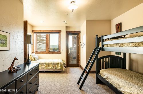 3382 Westview Trl, Park City UT 84098-6342 exterior