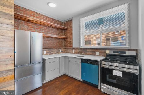 1815 20 St, Philadelphia PA 19145-2048 exterior