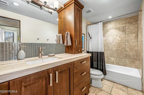 1995 Kidd Cir, Park City UT 84098-8512 exterior