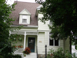 223 Melrose St, Newton, MA 02466-1120