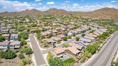 1735 Desperado Way, Phoenix AZ  85085-6329 exterior