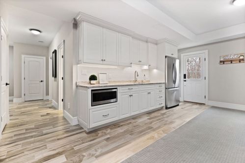 47 Goddard St, Newton MA 02461-1918 exterior