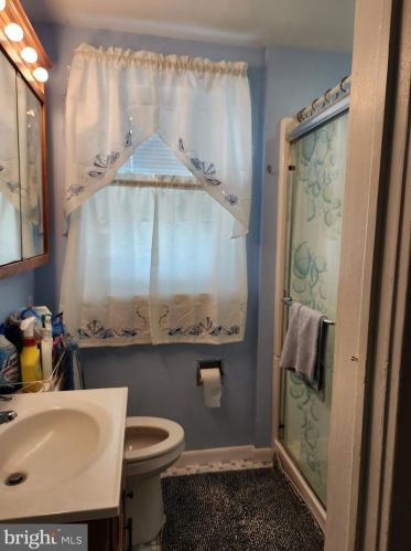 325 Billings Ave, West Deptford NJ 08066-1157 exterior