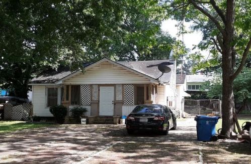 1016 Herring St, Birmingham, AL 35228-3215
