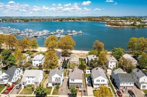 58 Lawn Ave, Quincy MA 02169-7337 exterior