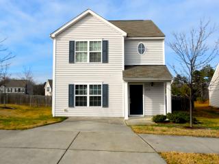 1715 Great Bend Dr, Durham NC  27704-4780 exterior