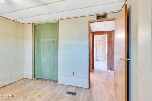 18438 2nd Pl, Phoenix AZ 85022-1011 exterior