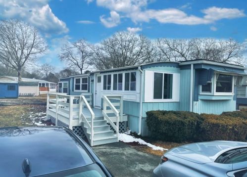 17 Fawn Dr, Plymouth, MA 02360-5038