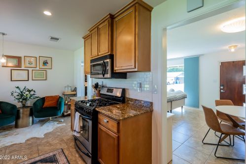 7708 17th Dr, Phoenix AZ  85021-7016 exterior