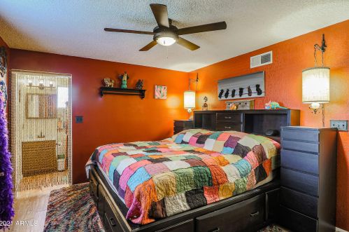 911 Campo Bello Dr, Phoenix AZ 85032-2051 exterior